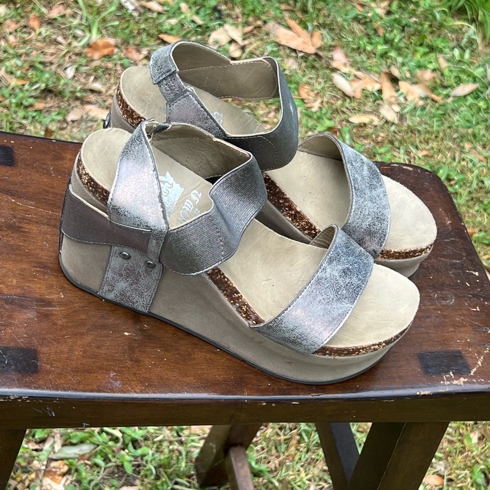 Crown Vintage silver strap wedge pewter size 8.5
